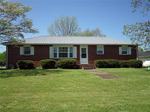204 2nd Ave S, Decherd, TN 37324 photo 2