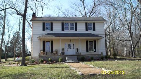 1435 E Grinders Switch Rd, Centerville, TN 37033 photo 1