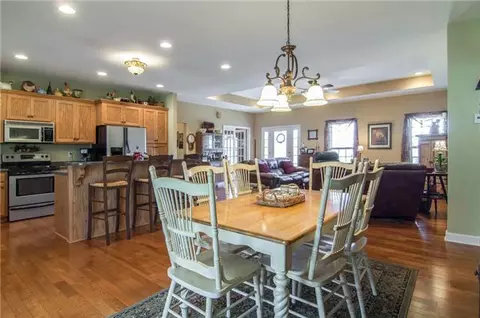 219 Stephen St, Dickson, TN 37055 photo 3