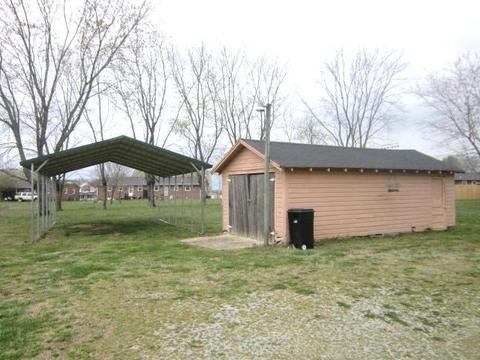 207 Smith Cir, Loretto, TN 38469 photo 12