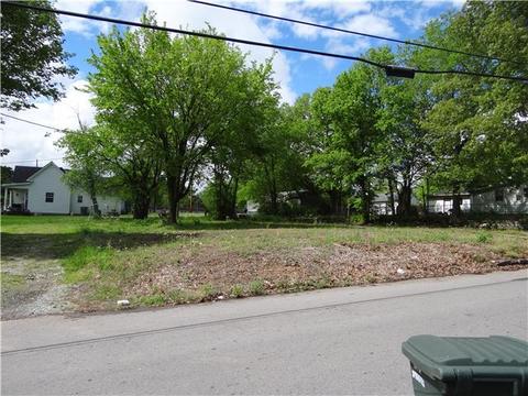 102 17th Ave E, Springfield, TN 37172 photo 3
