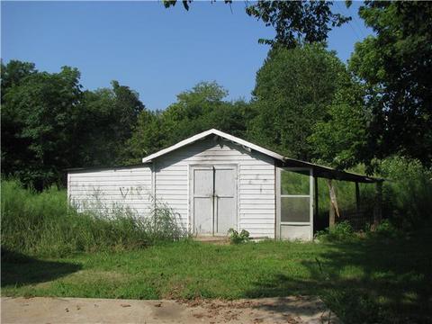 4864 Hembree Rd, Cunningham, TN 37052 photo 11