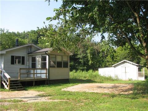 4864 Hembree Rd, Cunningham, TN 37052 photo 10