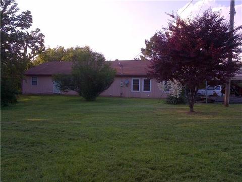 835 Stringfellow Rd, White Bluff, TN 37187 photo 3