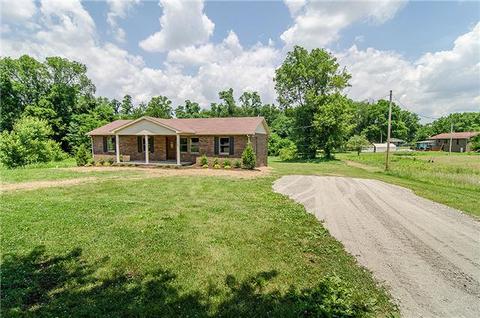 206 Railroad St, Cedar Hill, TN 37032 photo 2