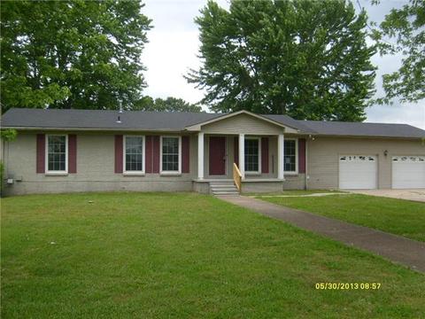 107 W Augustin Dr, Loretto, TN 38469 photo 1