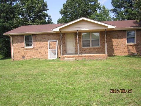 986 Pack Rd, White Bluff, TN 37187 photo 1