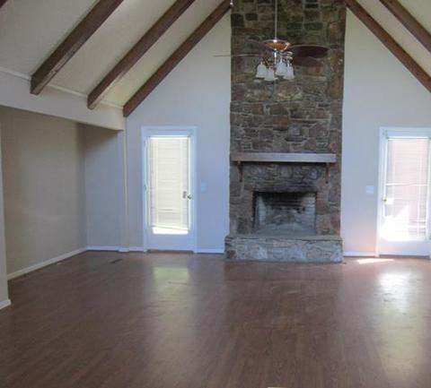 2962 E Beaverdam Rd, Centerville, TN 37033 photo 3