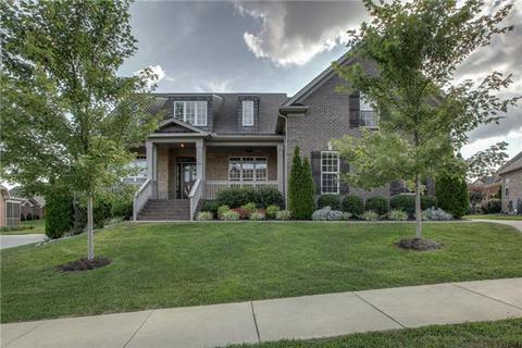 1046 Fitzroy Cir, Spring Hill, TN 37174 photo 1