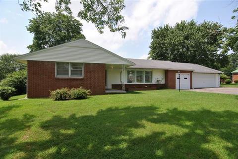 121 Blackpatch Dr, Springfield, TN 37172 photo 1