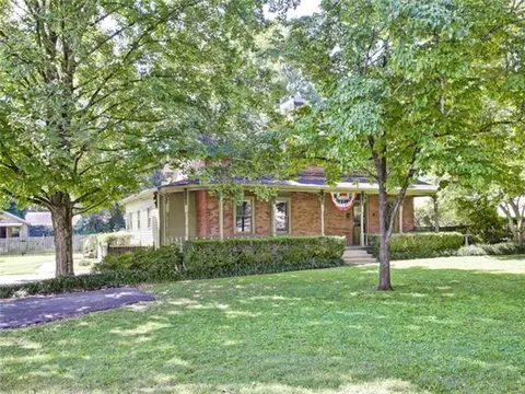 413 E Madison St, Pulaski, TN 38478 photo 1