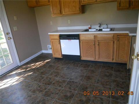 124 Sherron Dr, Dickson, TN 37055 photo 4