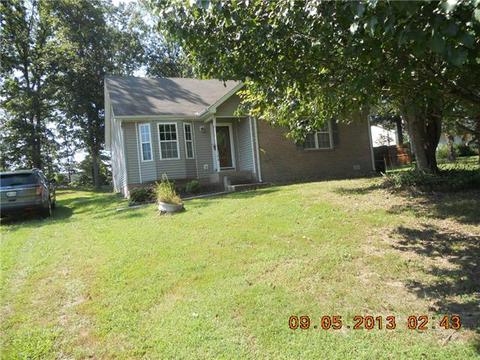 124 Sherron Dr, Dickson, TN 37055 photo 1