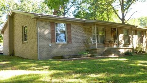 303 Mockingbird Ln, Dickson, TN 37055 photo 2
