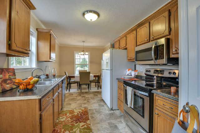  805 W 5th St, Dickson, TN 37055 photo 5