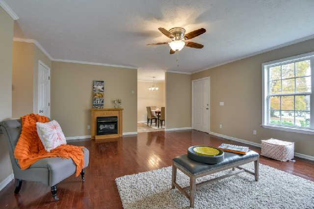  805 W 5th St, Dickson, TN 37055 photo 3