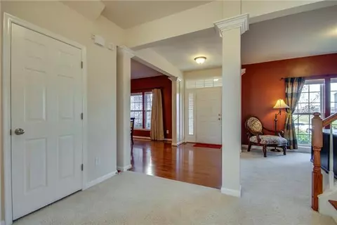 1017 Queens Pl, Spring Hill, TN 37174 photo 2