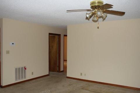 4058 Flewellyn Rd, Springfield, TN 37172 photo 6