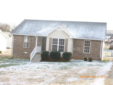 1224 Hillside Dr, Springfield, TN 37172 photo 1