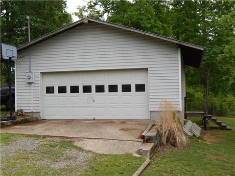 110 Oaktree Ln, Dickson, TN 37055 photo 2