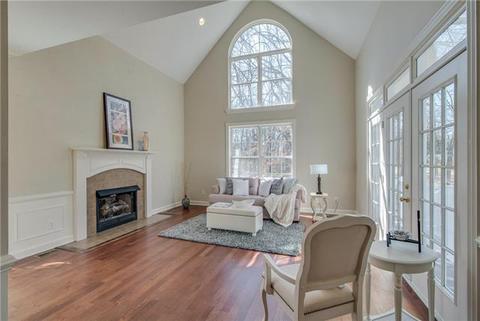 99 E Park Cir, Dickson, TN 37055 photo 1
