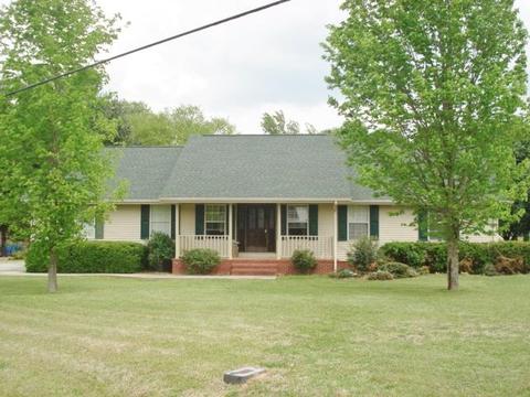 318 Hennessee Ave, Morrison, TN 37357 photo 3