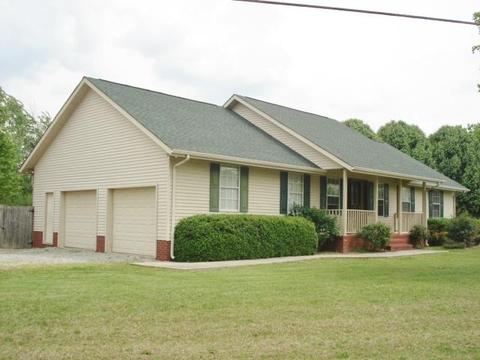 318 Hennessee Ave, Morrison, TN 37357 photo 1
