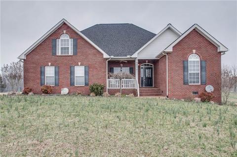 110 Hillside Dr, Dickson, TN 37055 photo 1