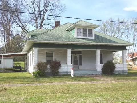 302 W Broad St, Decherd, TN 37324 photo 1