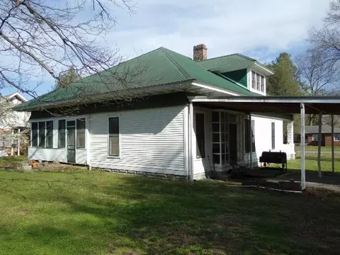302 W Broad St, Decherd, TN 37324 photo 3
