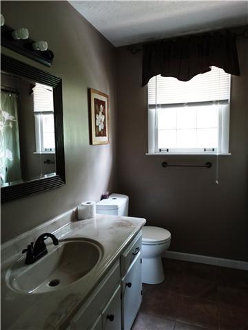 104 E Circle Dr, Burns, TN 37029 photo 6