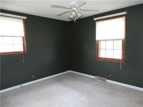 104 E Circle Dr, Burns, TN 37029 photo 8