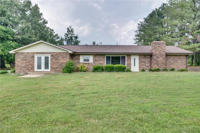 1014 Glendale Dr, Dickson, TN 37055 photo 1