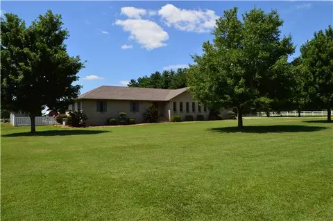 2462 Blue Spring Rd, Decherd, TN 37324 photo 1