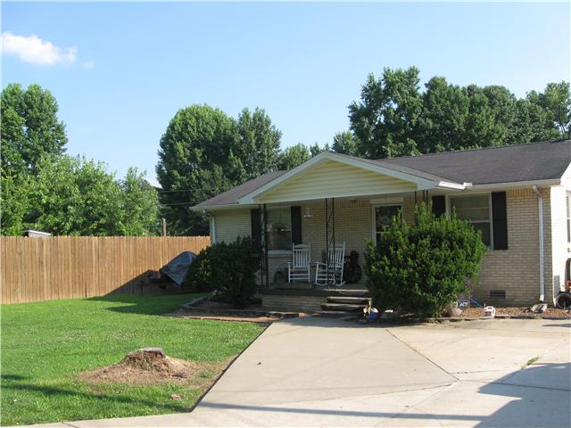 403 Pond Rd, Dickson, TN 37055 photo 1