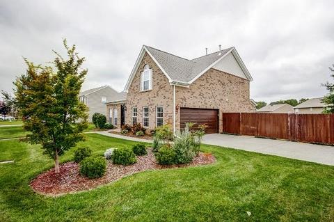 1017 Daniel Ln, Spring Hill, TN 37174 photo 3