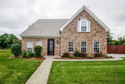 1017 Daniel Ln, Spring Hill, TN 37174 photo 1
