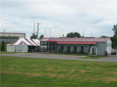 2808 Memorial Blvd, Springfield, TN 37172 photo 1