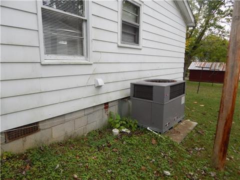 202 Spring St, Dickson, TN 37055 photo 16