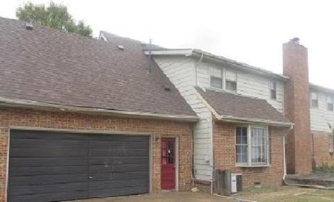 512 Ridge Ct E, Old Hickory, TN 37138 photo 2