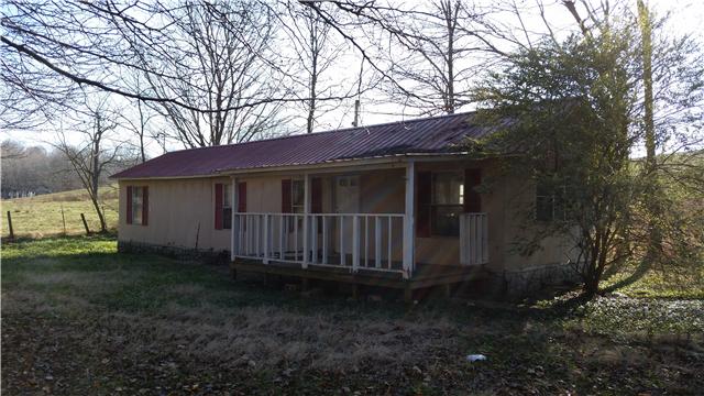 1045 Rogues Fork Rd, Bethpage, TN 37022 photo 1