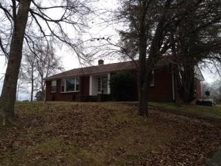 608 Spring St, Dover, TN 37058 photo 1