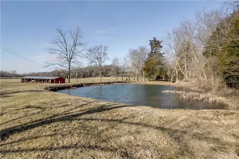 4212 Armstrong Rd, Cottontown, TN 37048 photo 3
