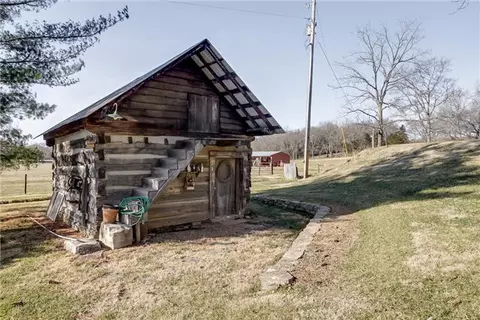 4212 Armstrong Rd, Cottontown, TN 37048 photo 5