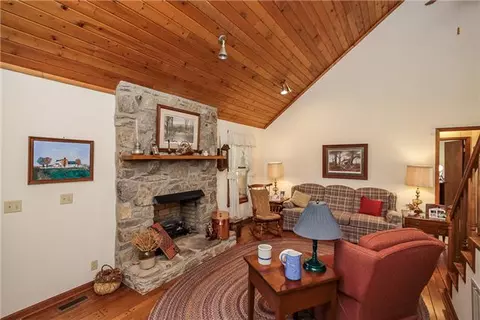 4212 Armstrong Rd, Cottontown, TN 37048 photo 13