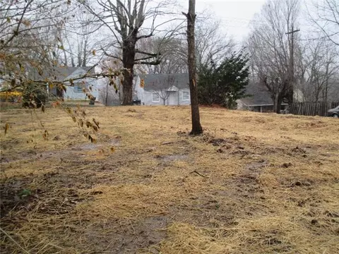 210 Walnut St, Springfield, TN 37172 photo 9