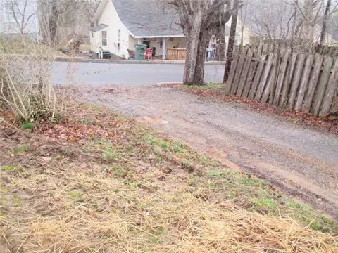 210 Walnut St, Springfield, TN 37172 photo 8