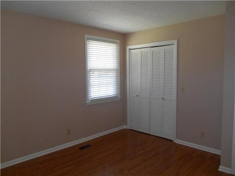121 Sam Davis Dr, Springfield, TN 37172 photo 9