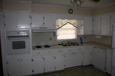 106 Burke, Loretto, TN 38469 photo 7