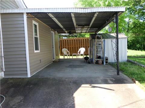 100 General Ave, Centerville, TN 37033 photo 9